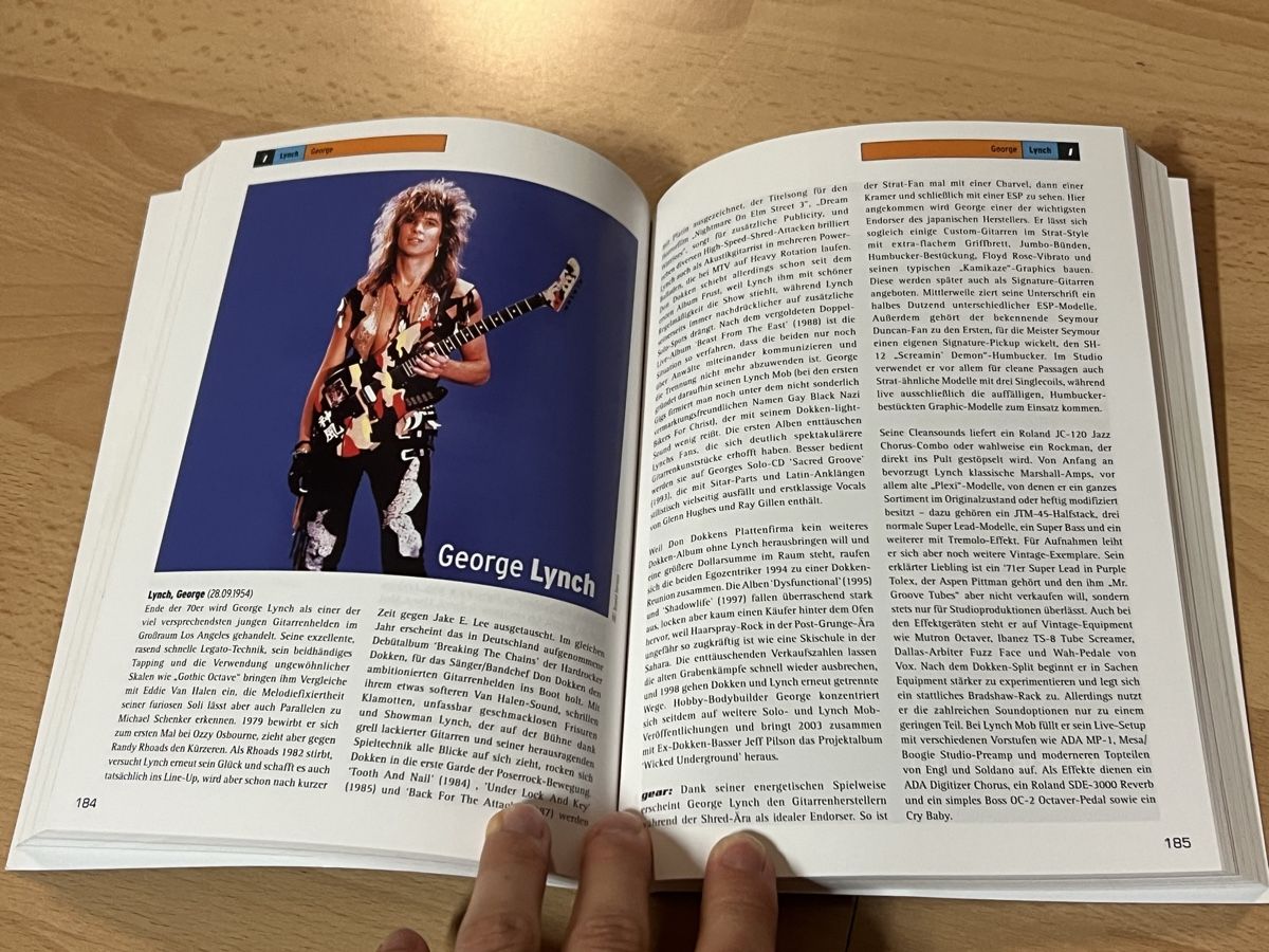Libri: Buch: Guitar Heroes  – Nuovo (secondo la descrizione) da Oekingen venduto da steph.67 3