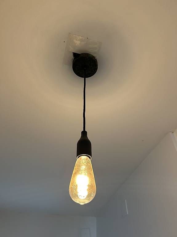 Kronleuchter & Deckenlampen: 2 Hängelampen inkl. Glühbirnen – Gebraucht aus Zürich von cupasil 1