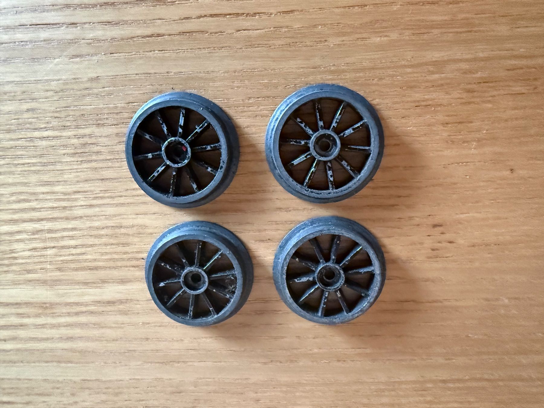Modellini di ferrovie: 4 Speichenräder Spur 0 Lauffläche 30.7 mm – Usato da Amden venduto da vipernatter