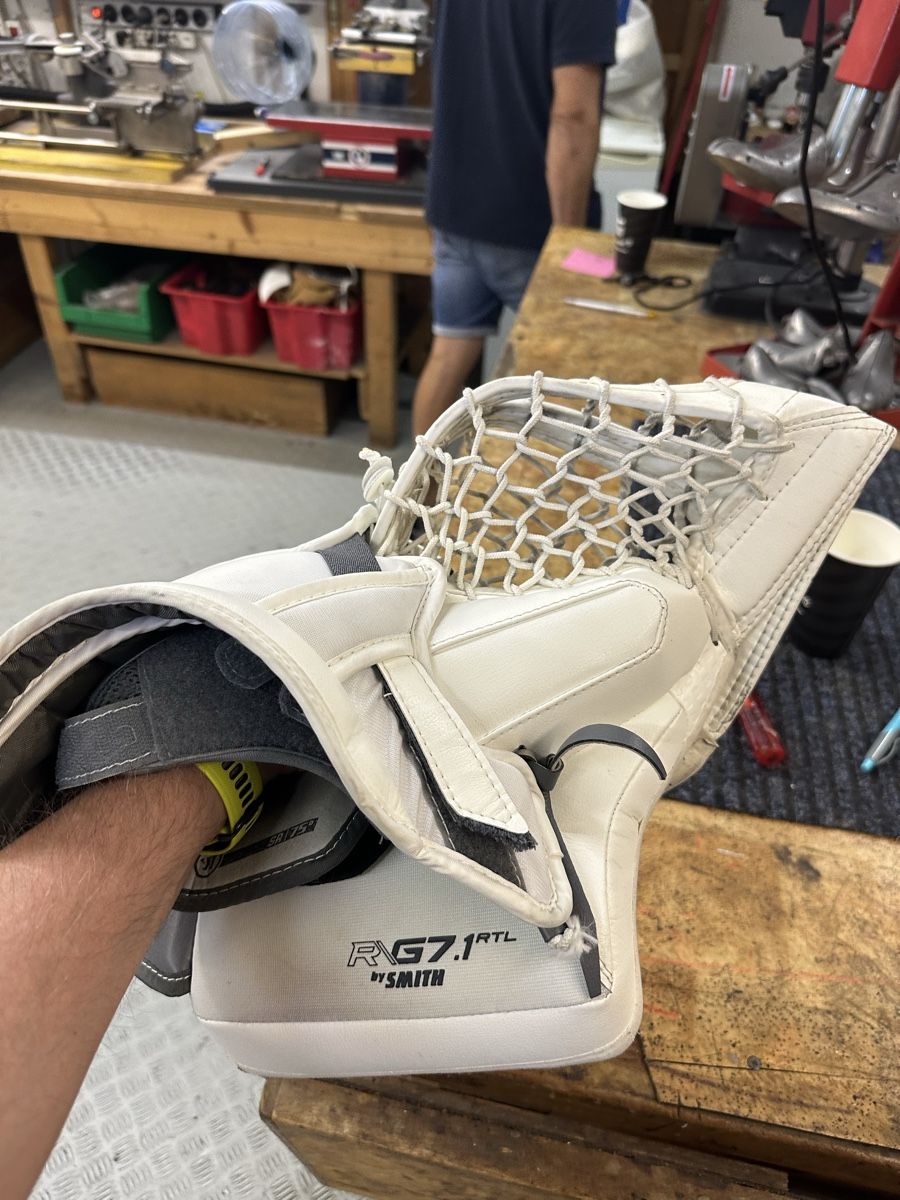 Guanti & manicotti: Guanto portiere hockey – Usato da Lamone venduto da lele-29 2