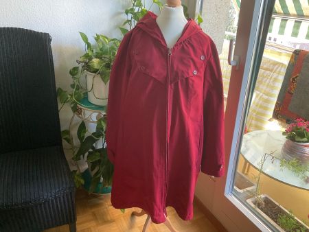 Joli manteau rouge mi-saison imperméable AVENTURE DESTOILES