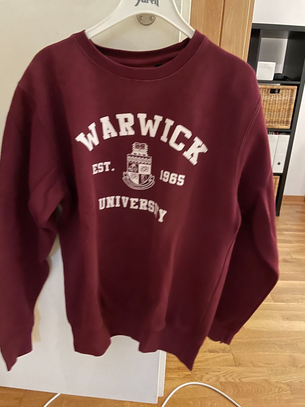 Maglioni & Felpe: Warwick University College Pullover, dark red, size S – Usato da Crans VD venduto da RM0709