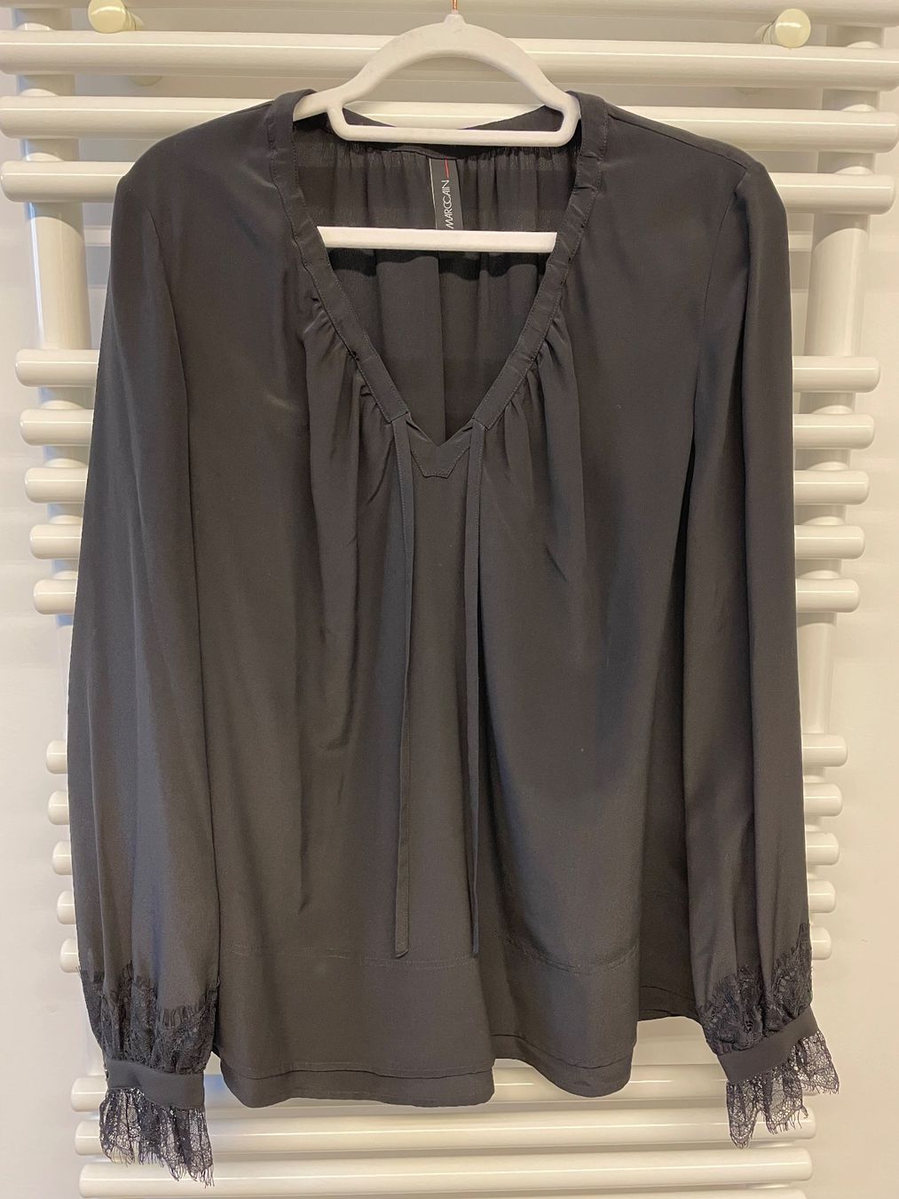 Marc Cain Camicette: Marc Cain Bluse mit Spitze Schwarz Grösse 38 / NR 3 – Nuovo (secondo la descrizione) da Chur venduto da Chanel72 3