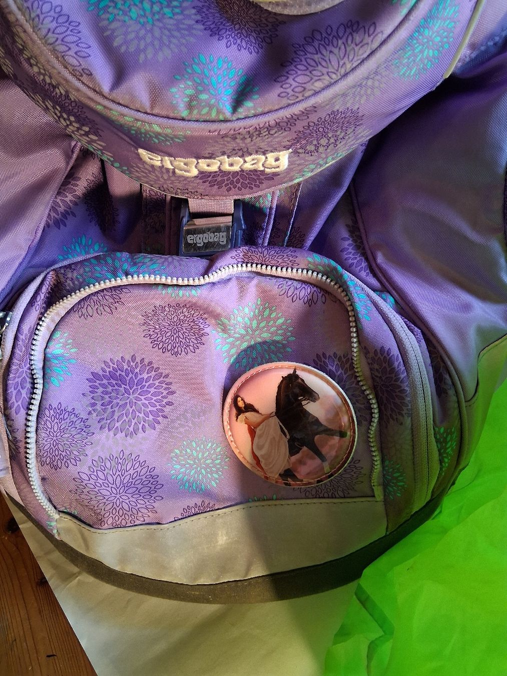 Ergobag Sacs & sacs à dos: Ergobag Schulranzen lila Blumenmuster Zustand gut – D'occasion à Schwellbrunn par corluk 3
