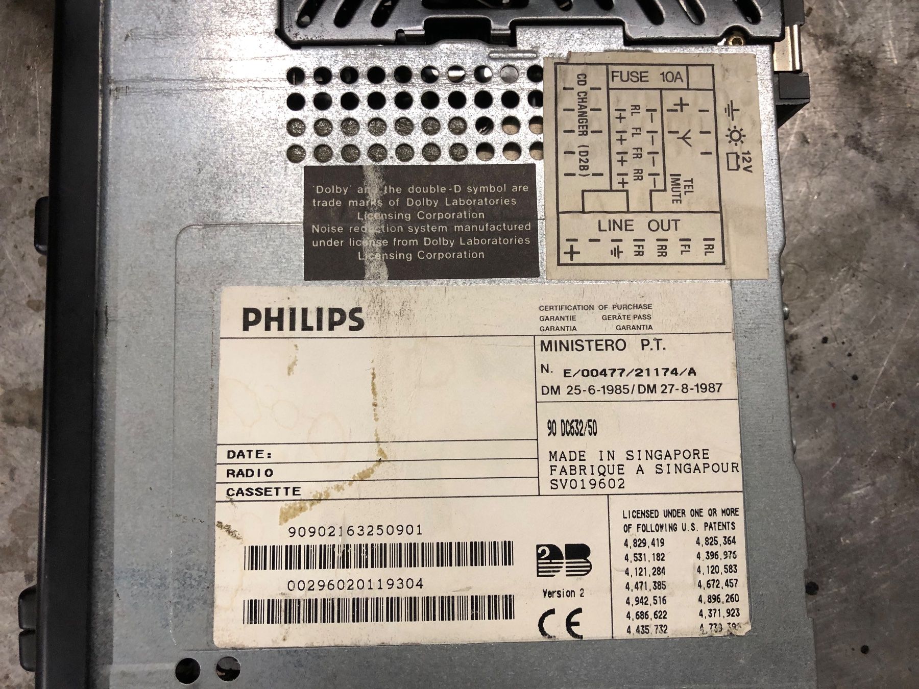 Philips Radios: Autoradio mit Kassette Philips – Gebraucht aus Gommiswald von  1