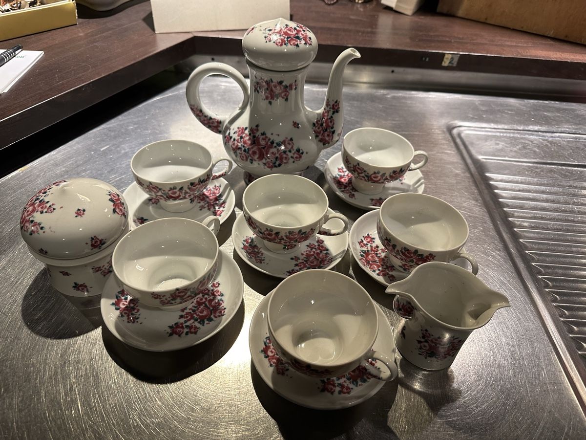 Set di piatti: Schöner antiker Kaffeeservice – Nuovo (secondo la descrizione) da Amriswil venduto da chilizorro