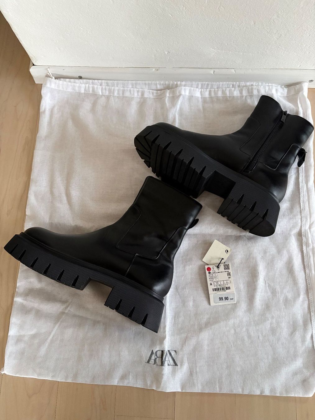 Zara Scarpe da donna: Neuwertige Zara Leder-Boots Gr.38 – Nuovo (secondo la descrizione) da Gossau SG venduto da Black-Queen 6