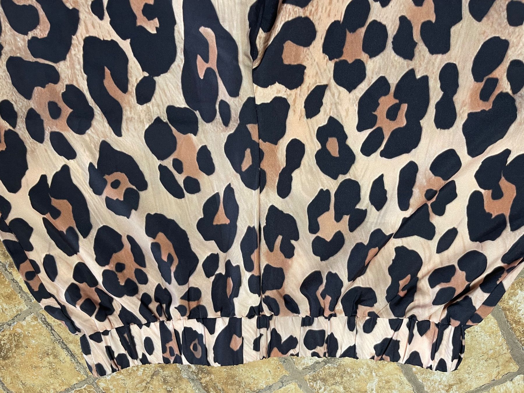 Pantaloni: Chic e elegante Pantaloni Leopardati-M/L-Nuovi-per primavera – Nuovo e nell'imballaggio originale da Gordevio venduto da LanaZimm 7
