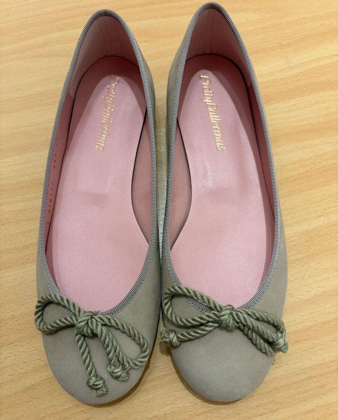 Damenschuhe: Pretty Ballerinas, beige, Grösse 38 (37)* – Neu (gemäss Beschreibung) aus Basel von SirJames01