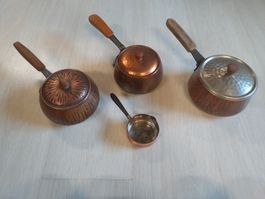 Lot de 4 poêlons en cuivre martelé poignées en bois Déco