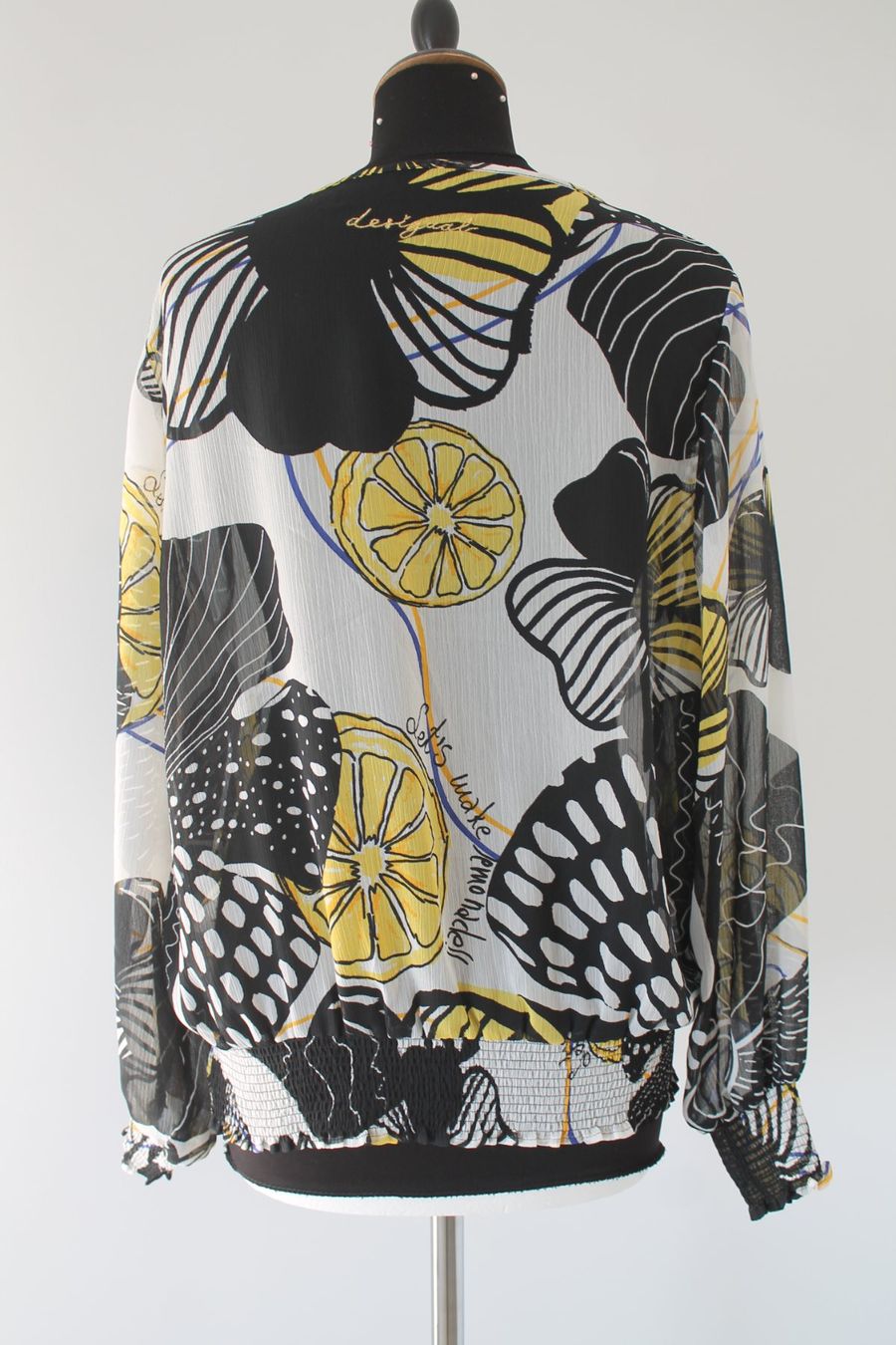 Desigual Camicette: Chemisier DESIGUAL taille M – Usato da Chez-le-Bart venduto da jasse 1