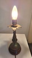 kleine antike Tischlampe Holz Metall