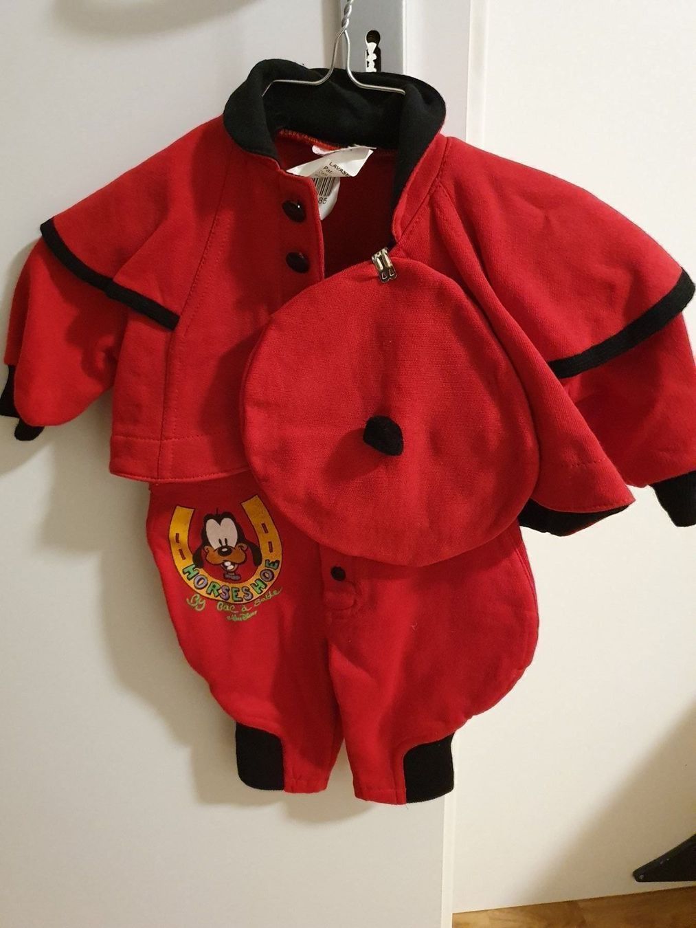 Completi: Baby Overall – Usato da Niederglatt ZH venduto da Icaro7