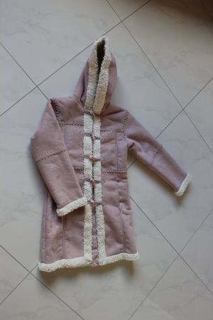 Kinder rosa Mantel mit Lammfelloptik 152 mega warm, wie neu