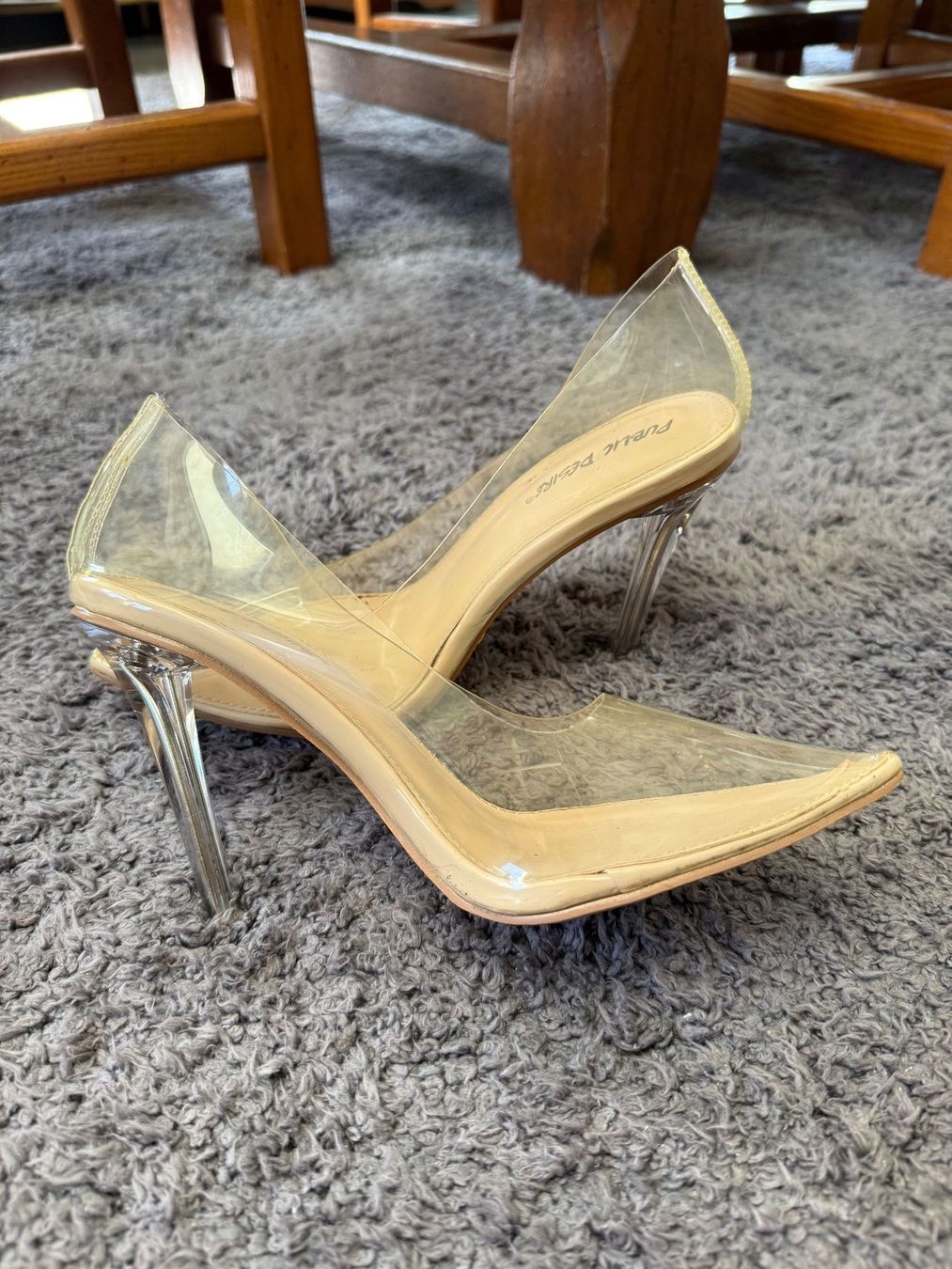 Scarpe da donna: Chaussures à talons transparents – Usato da Prez-vers-Siviriez venduto da mar_n29z