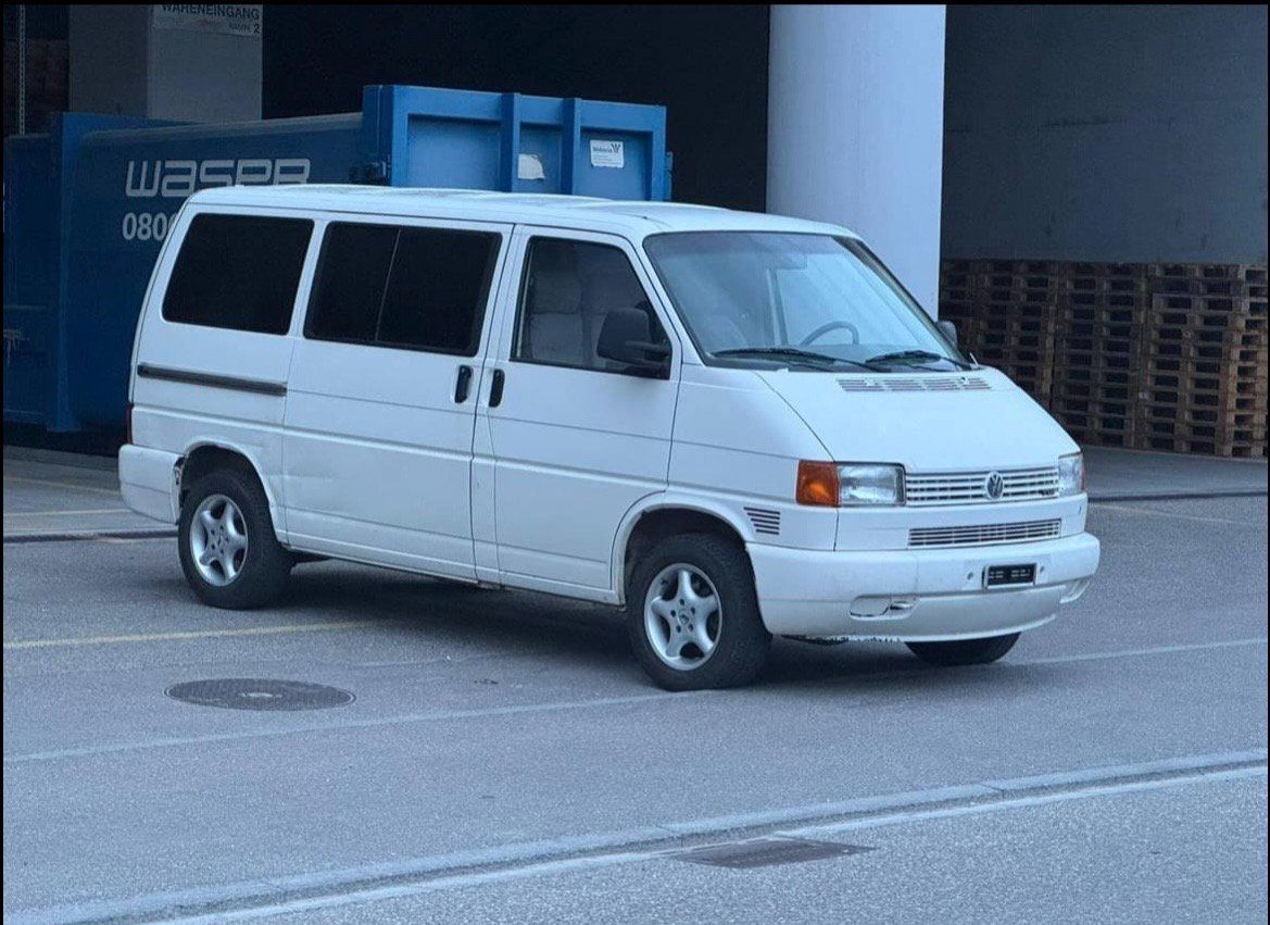 VW Automobili: VW Bus T4, TDI 2.5. 2001, – Usato da Bottmingen venduto da soulfever 2