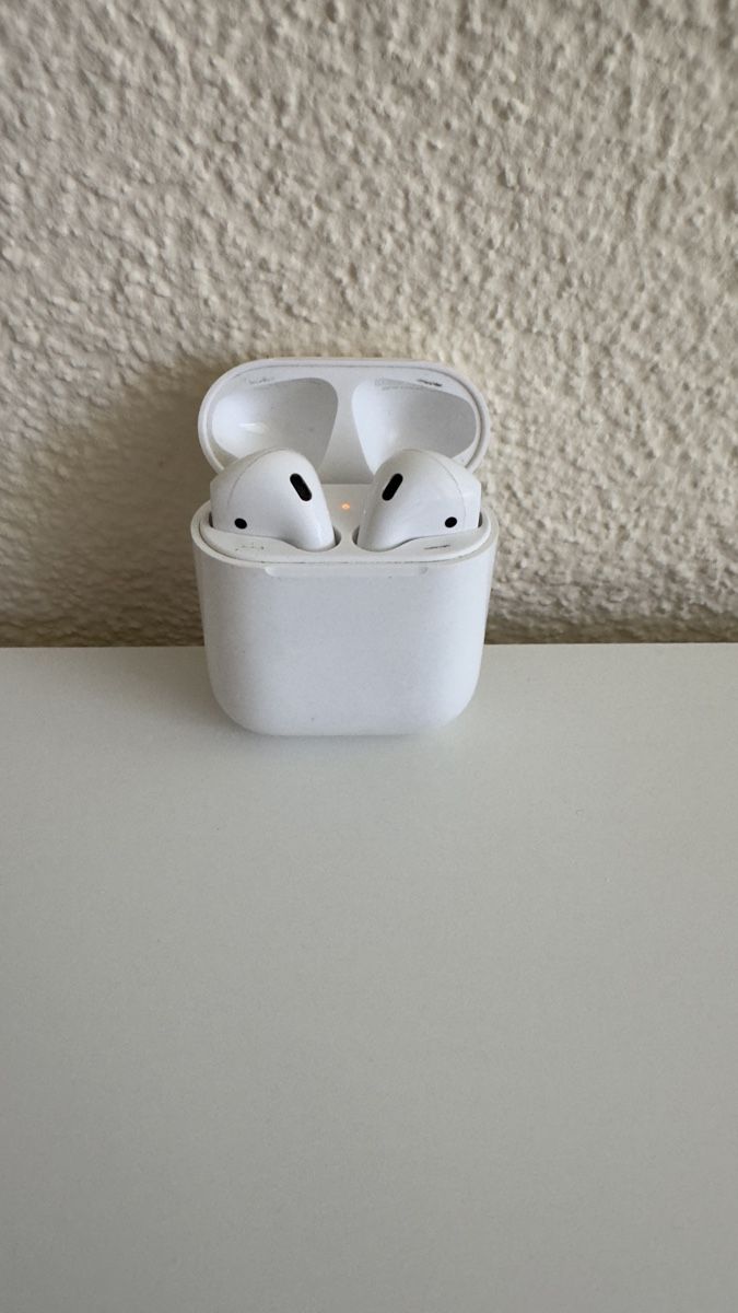 Apple Cuffie: AirPods 1. oder 2. Gen – Difettoso da Wolhusen venduto da Fabian_C