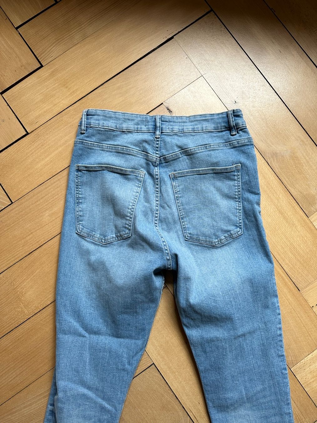 Zara Jeans: ZARA - Skinny Jeans hellblau 42 – Usato da Zürich venduto da Diazaio 2