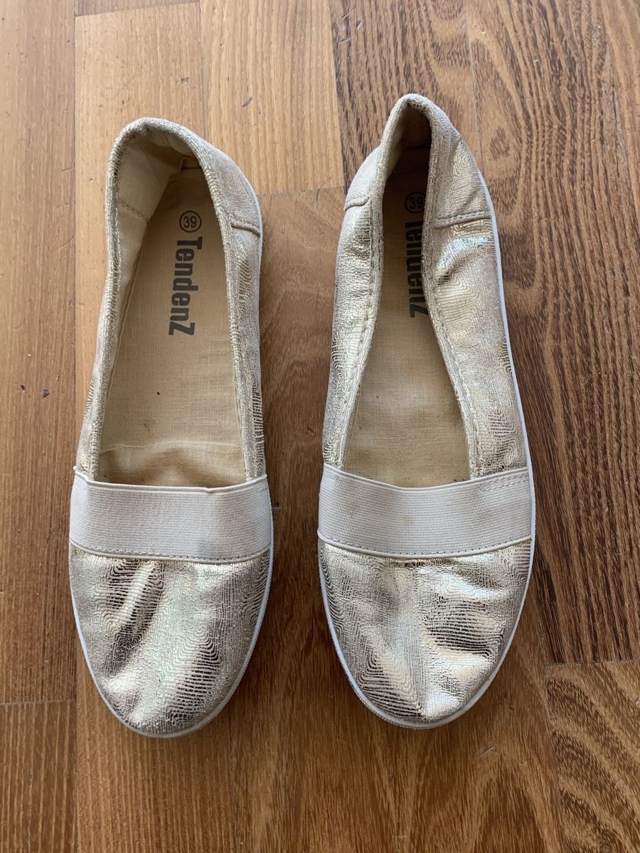 Damenschuhe: Damenschuhe Grösse 39 – Gebraucht aus Ostermundigen von des_t9vv