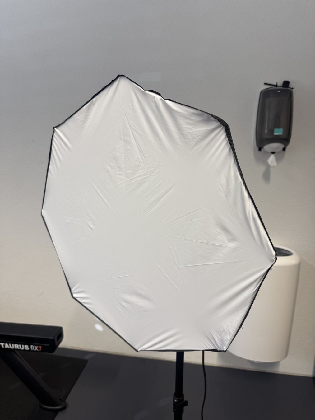 Elinchrom Lampade: Monolights - flash de studio D-Lite RX One – Usato da Romanel-sur-Morges venduto da cpa_2kqd 2