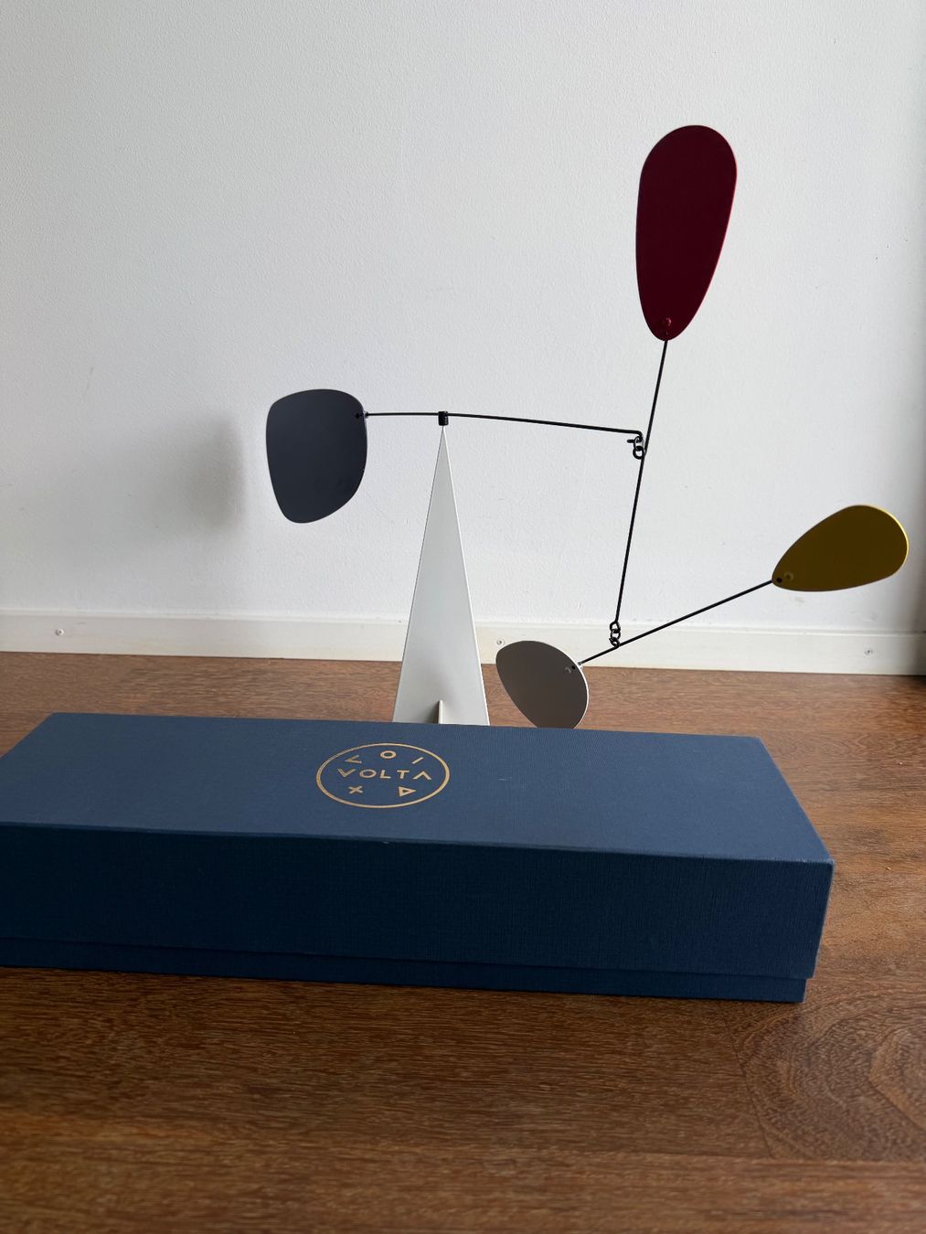 Tutte le decorazioni: Volta Paris 35 standing Mobile von Mondrian – Usato da Ennetbaden venduto da miboo