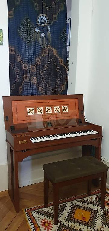 Roland Strumenti musicali: Roland C-30 Digital Harpsichord – Usato da St. Imier venduto da Lautar_Vega