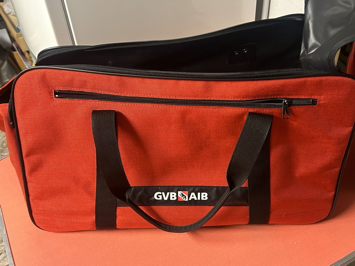 Taschen: Tasche GVB AIB rot mit Schultergurt gebraucht – Gebraucht aus Lanzenhäusern von vic63 8