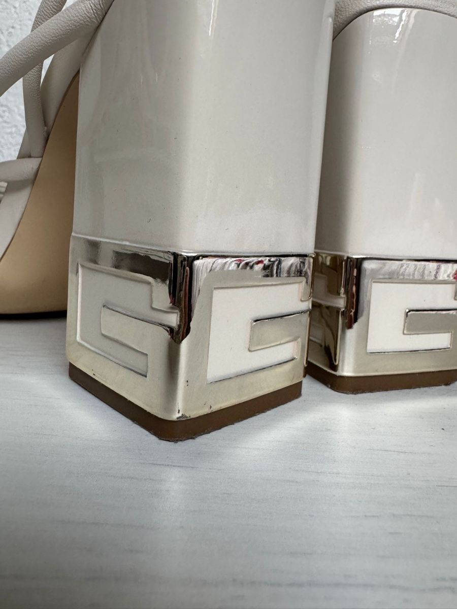 Guess Damenschuhe: Guess sandales talons UE40 – Gebraucht aus Moutier von Cfrne 4