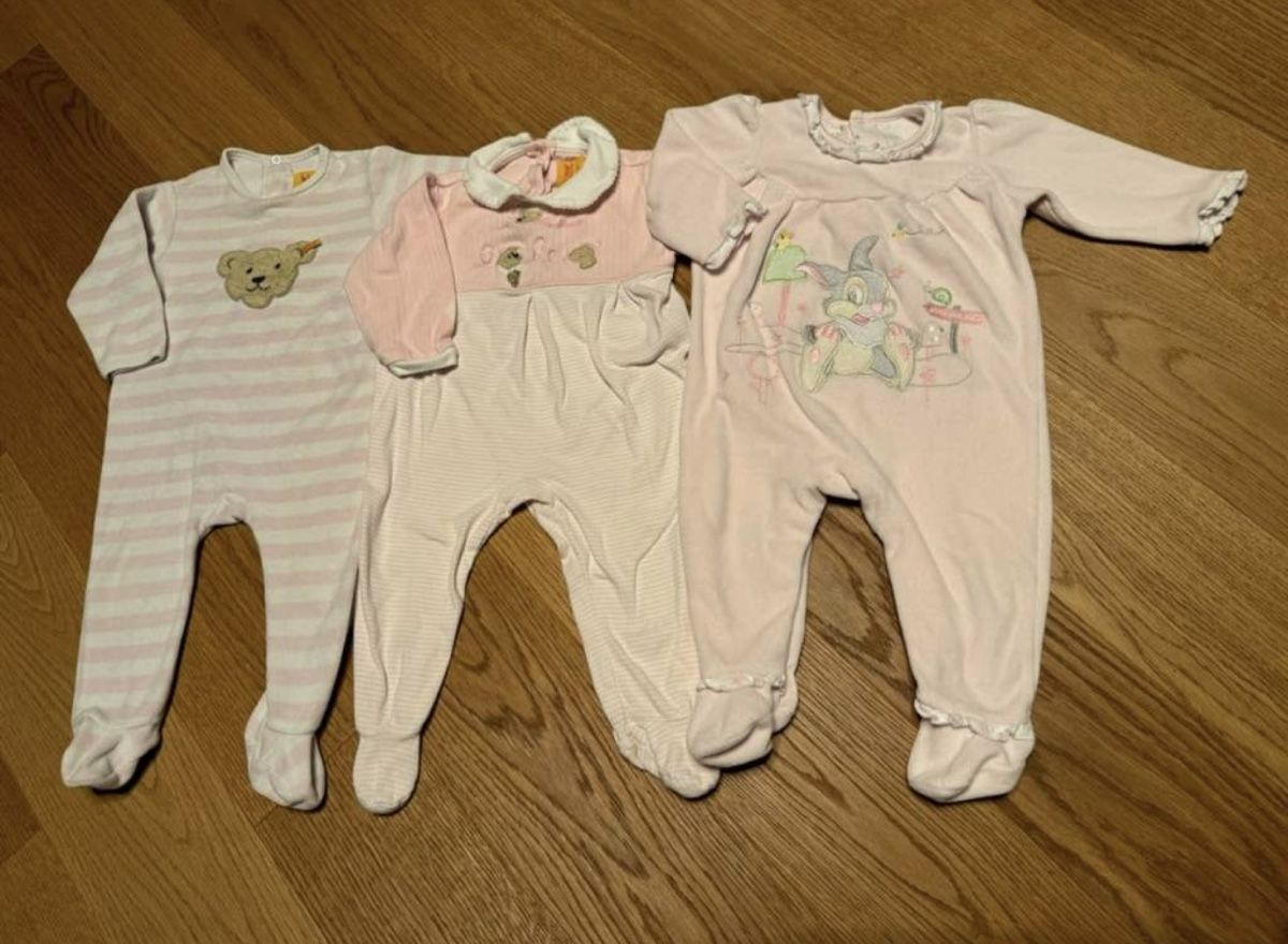 Lotti & Set di vestiti: 3 Strampler Gr. 74(9M) – Usato da Genthod venduto da Tidus04