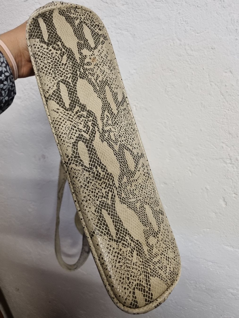 Borse da donna: Amy Vermont Handtasche schlangenmuster – Usato da Thalwil venduto da Briscolina 2