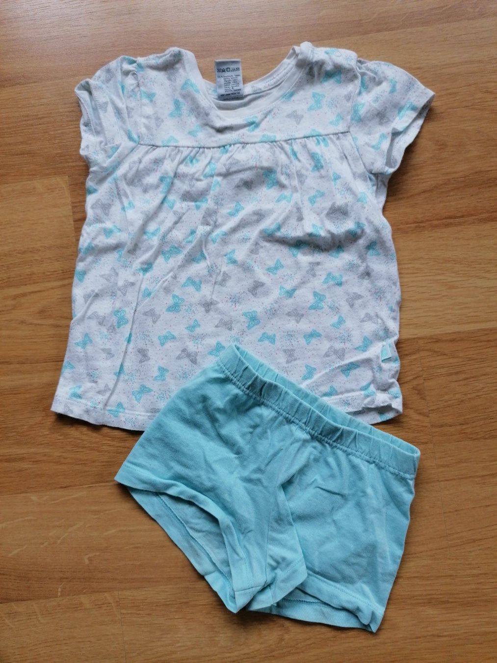 Pyjamas & Ähnliches: Pyjama kurz Gr 92 Sanetta – Gebraucht aus Büttikon AG von Amineah