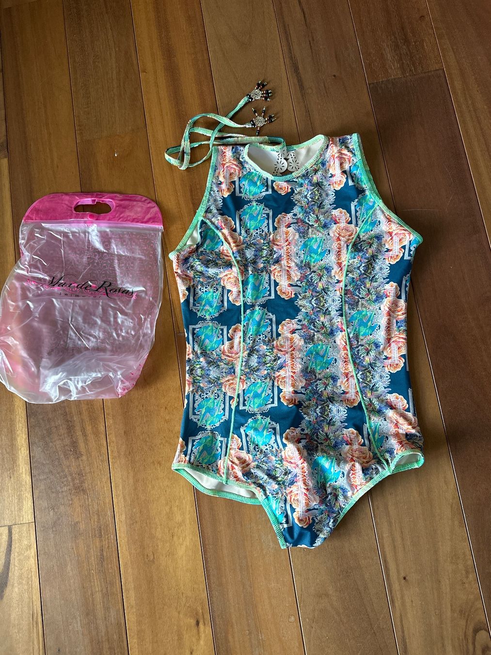 Costumi da bagno & Bikini: Mar de Rosas Badeanzug Gr L – Usato da Regensdorf venduto da Sternlein4