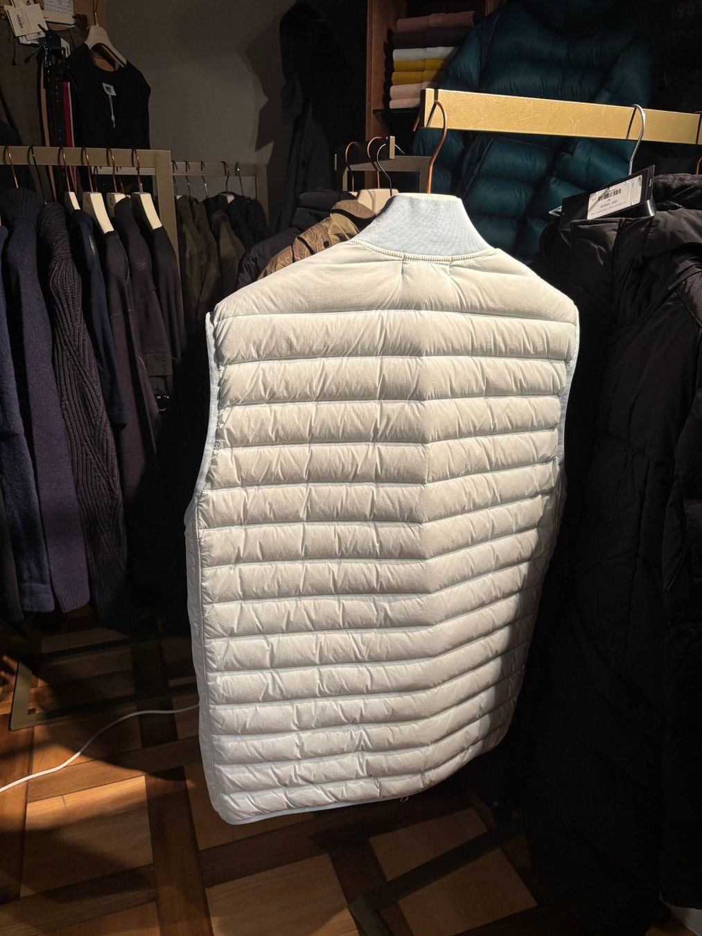 Gilet & Giacche: Gilet Stone Island – Nuovo e nell'imballaggio originale da Bulle venduto da sta_xr8k 2