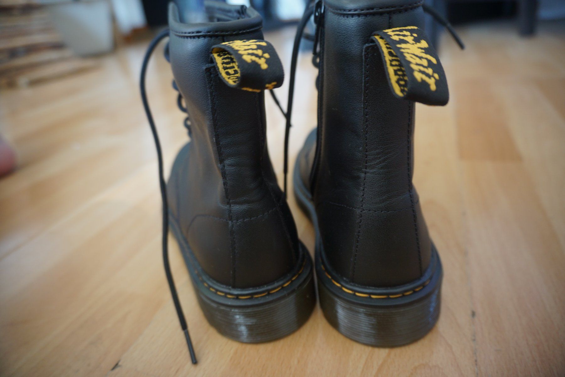 Dr. Martens Scarpe da uomo: Dr. Martens Stiefel Gr. 38, neuwertig – Nuovo (secondo la descrizione) da Zürich venduto da einalemjena 7