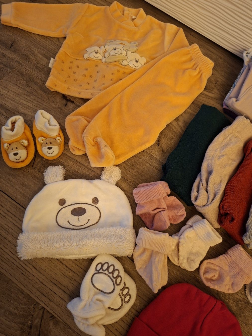 Lotti & Set di vestiti: Kleiderpaket Mädchen, Gr.62, 27 Teile – Nuovo (secondo la descrizione) da Winterthur venduto da Ausmisten2026 1