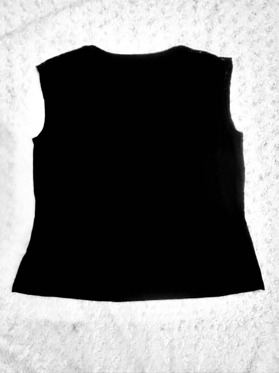 Top: Top KAYS schwarz mit Spitzendetails Gr. L – Usato da Emmenbrücke venduto da little.treasures 3