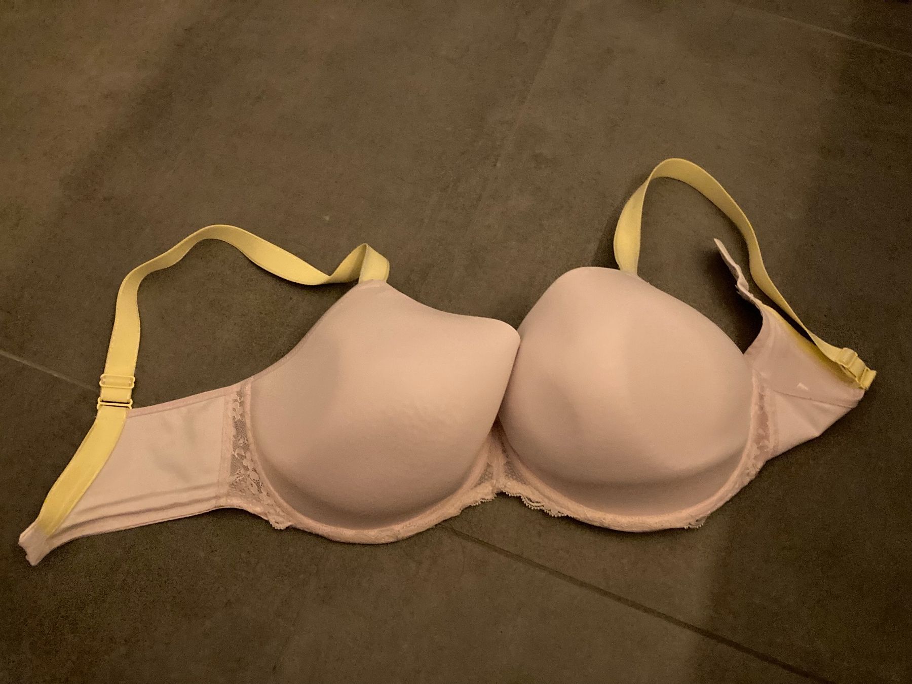 Altra biancheria intima: BH – Usato da Bülach venduto da Stellina72