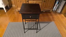 Vintage Beistelltisch mit Schublade und Ablagefach / Metall