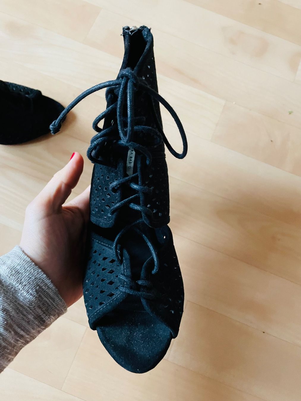 Zara Damenschuhe: ZARA Open Toe High Heel Stiefel / Stiefelette 36 – Gebraucht aus Zürich von Angela_Fashion_Lover 4