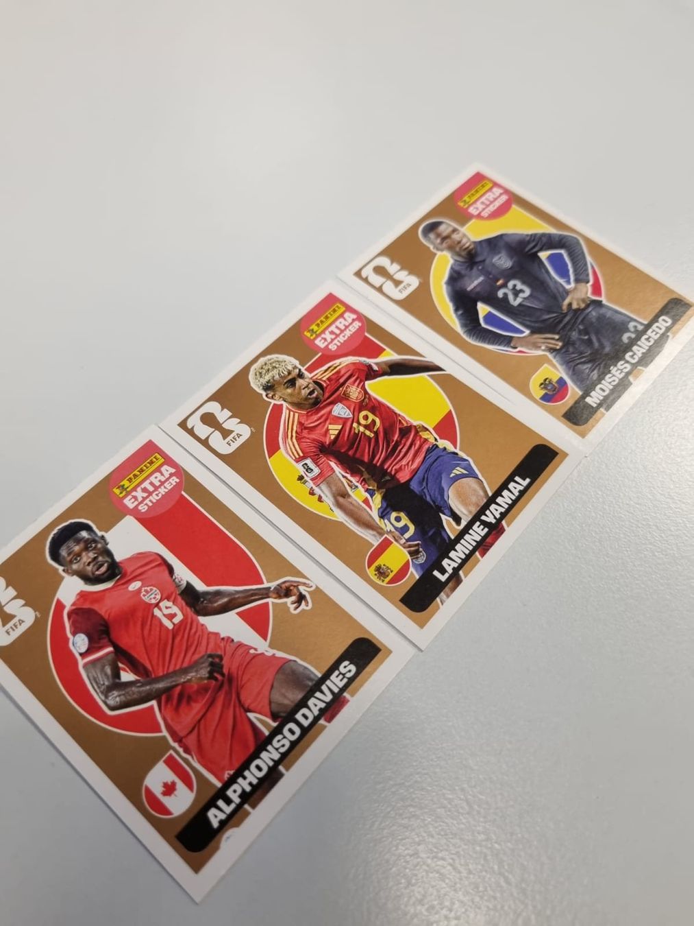 Panini Sammelbilder & Trading cards: Panini WM 2026 Extra Sticker Bundle – Neu (gemäss Beschreibung) aus Uster von sim_mr5b 1