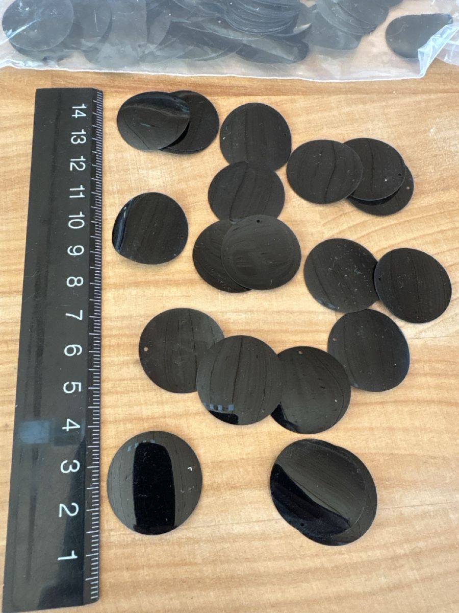 Bastelsets: grosse schwarze Pailletten zum basteln – Gebraucht aus Rümlang von BoutiqueMonique16
