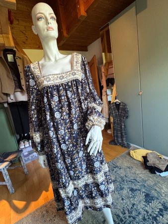 Sezane Kleid, Gr. 36, Boho-Style, BW / Seide, Top!