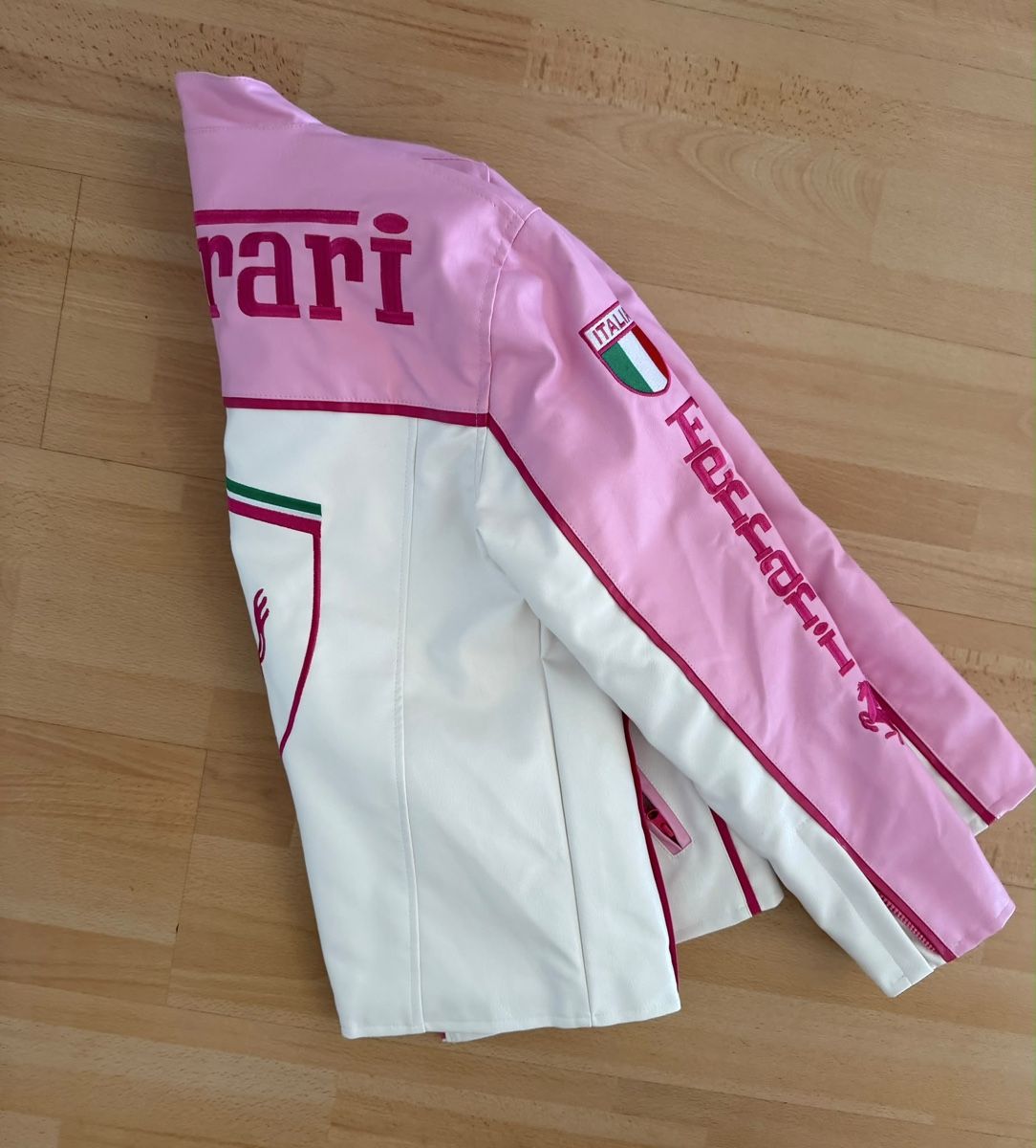Giacche: Pinke Ferrari Jacke – Nuovo e nell'imballaggio originale da Riehen venduto da dku_s9gx 3