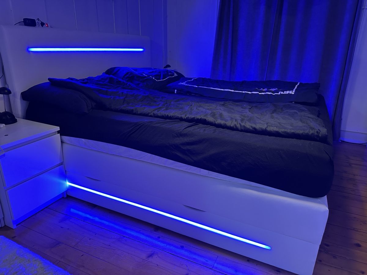 Lits: Boxspringbett – D'occasion à Steffisburg par cynii00 2