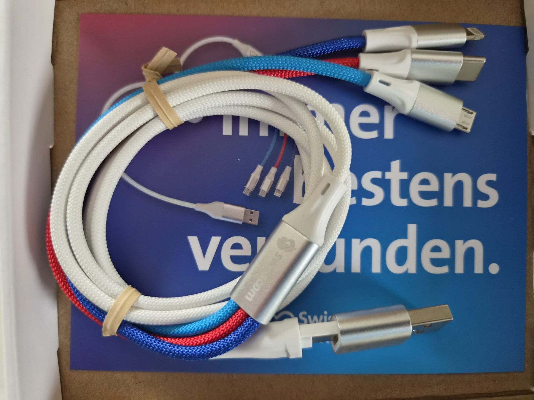 Swisscom Kabel: Multi Ladekabel Swisscom USB-C Lightning Micro (NEU) – Neu (gemäss Beschreibung) aus Amriswil von Alfaromeo007 2