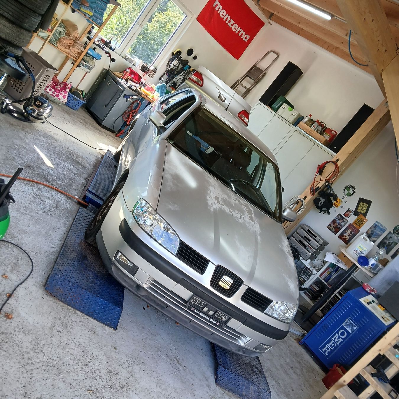 Seat Automobili: Seat Cordoba Export oder Teilespender – Difettoso da Degersheim venduto da ReiflerAutokosmetik