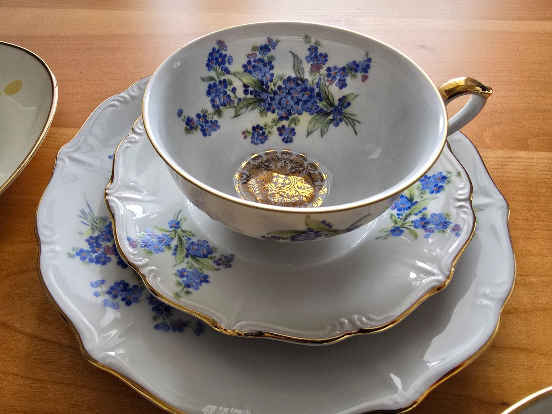 Set di piatti: Geschirrset – Usato da Gossau SG venduto da Novaforte 2