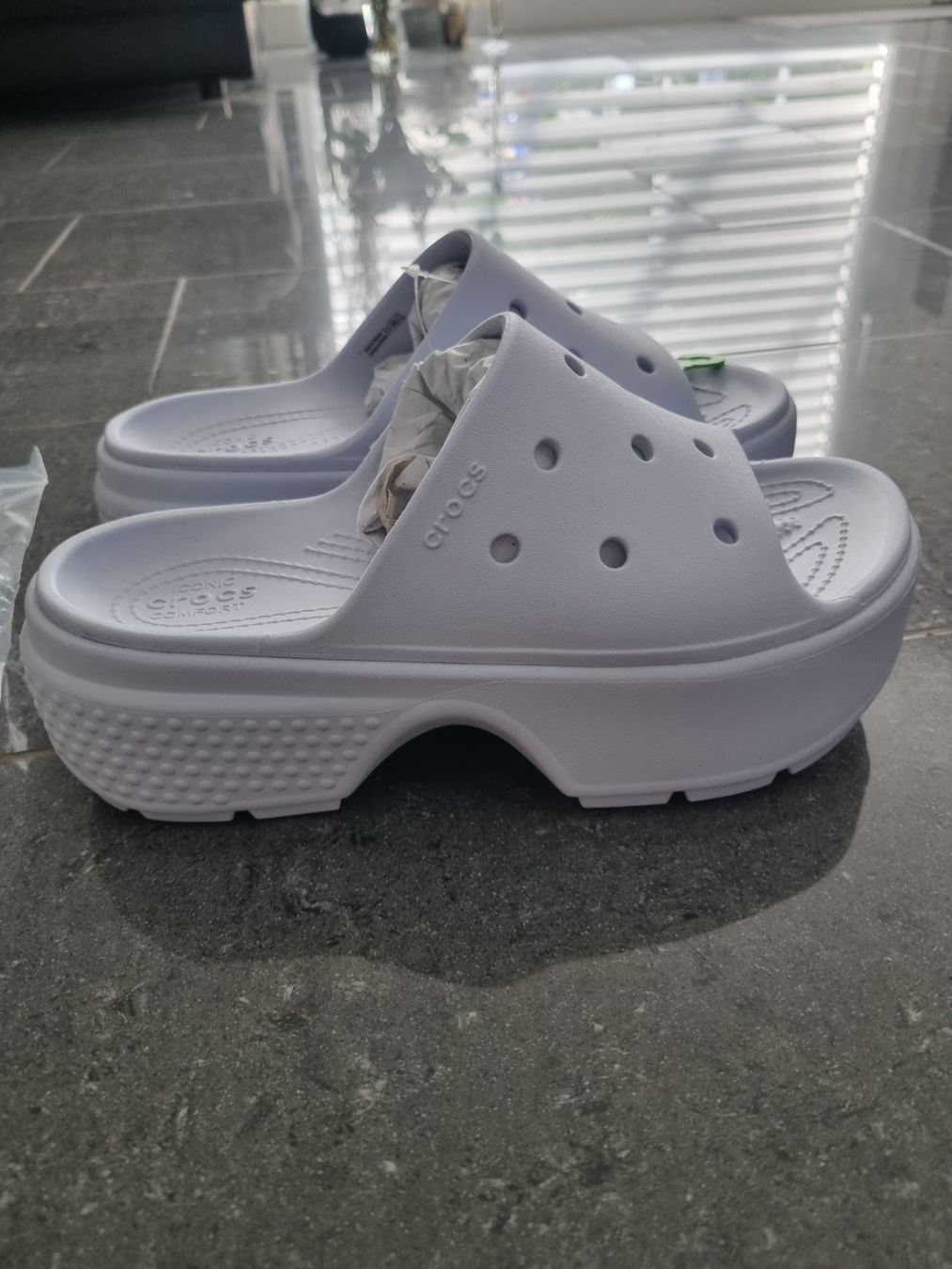 Crocs Scarpe da donna: Crocs Stomp Slides Farbe Ice gr. 38/39 – Nuovo e nell'imballaggio originale da Würenlos venduto da Nigginiggi