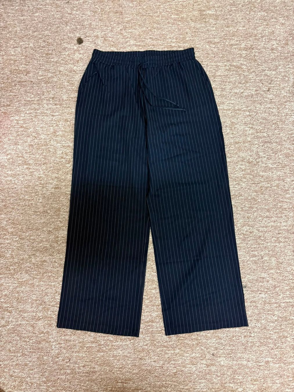 Pantaloni: hose amisu NEU – Usato da Adliswil venduto da thiago1995 1