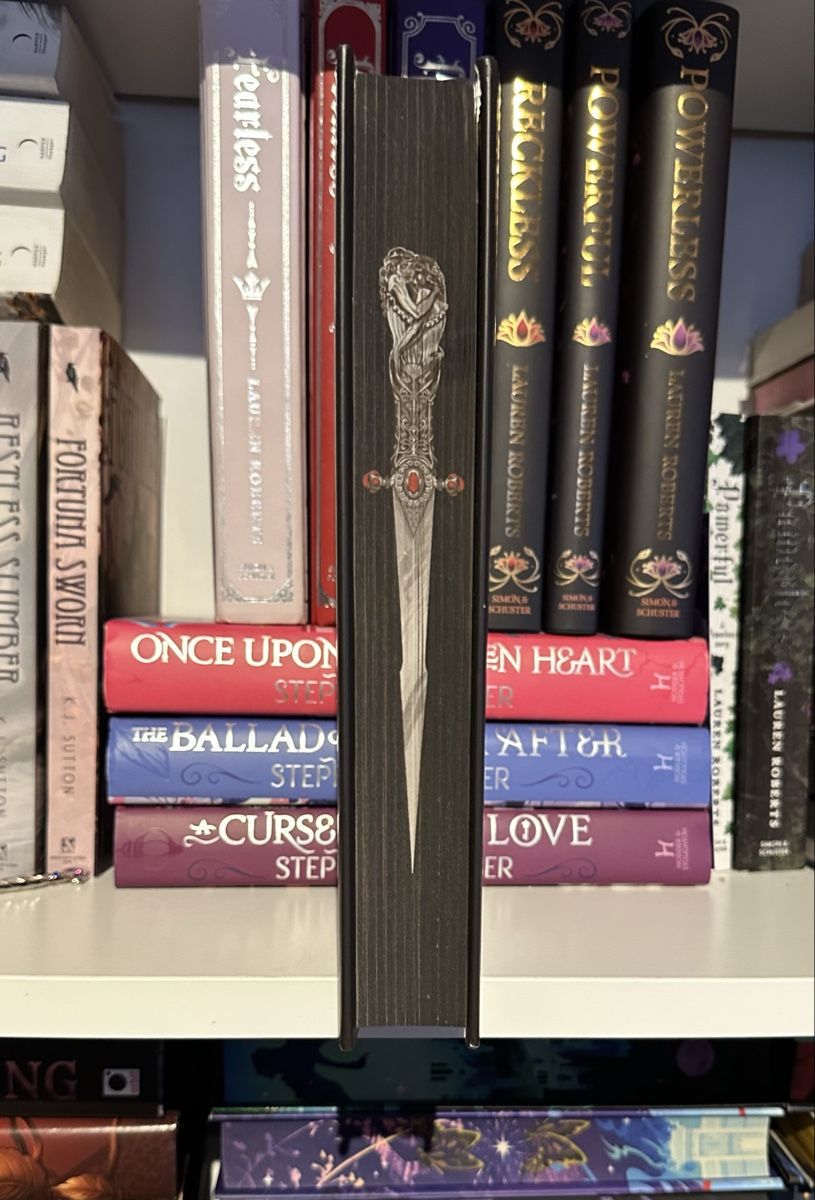 Libri: Where shadows meet fairyloot – Usato da Chur venduto da cav_qqm5 1